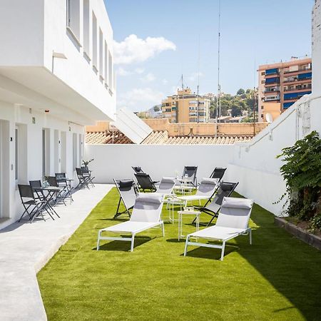 Apartamentos La Pelusa Málaga Exteriör bild