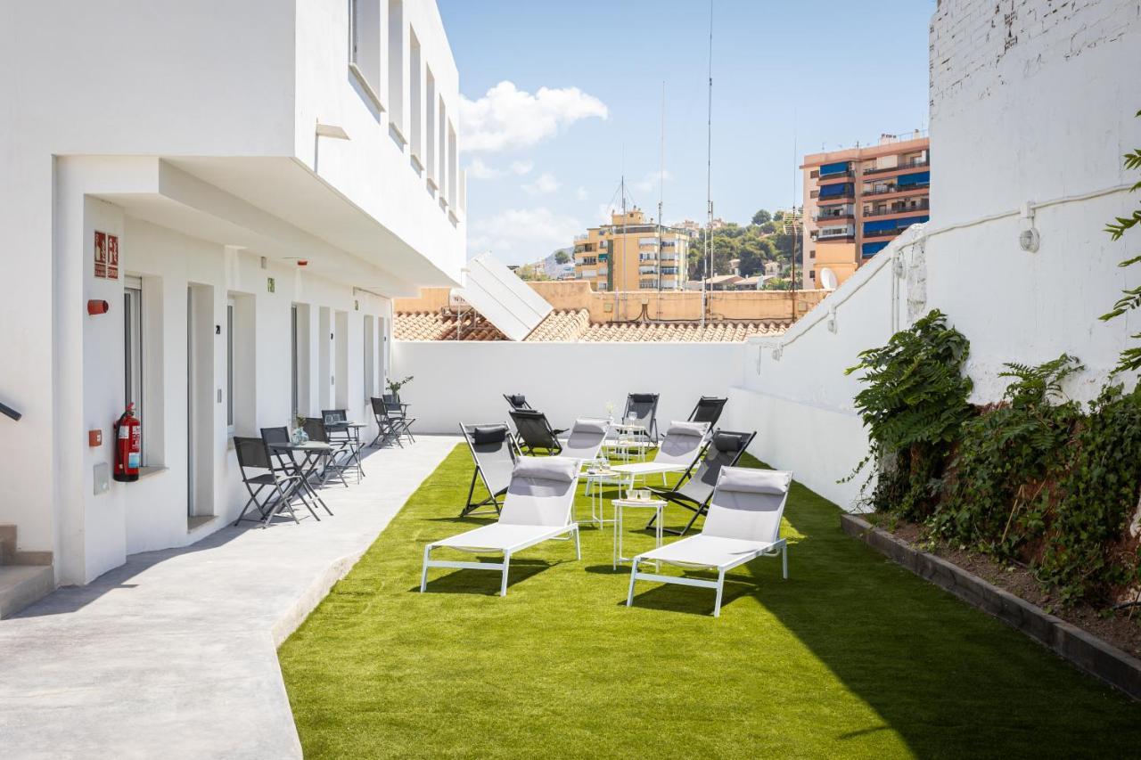 Apartamentos La Pelusa Málaga Exteriör bild