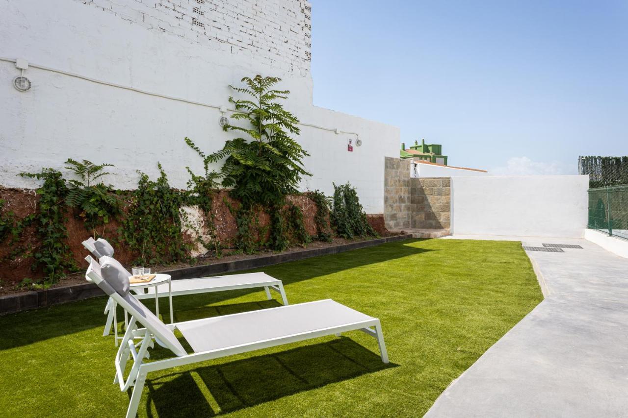 Apartamentos La Pelusa Málaga Exteriör bild